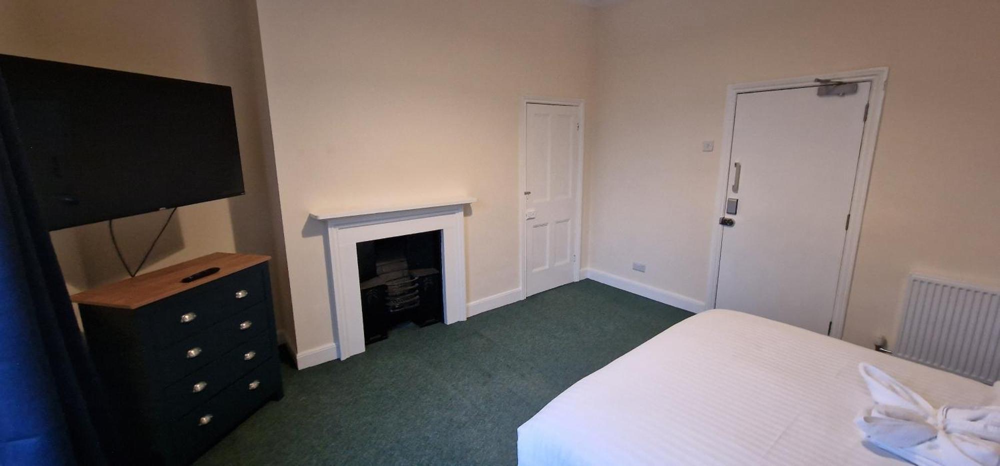 Self Check In Rooms Central Wakefield Εξωτερικό φωτογραφία